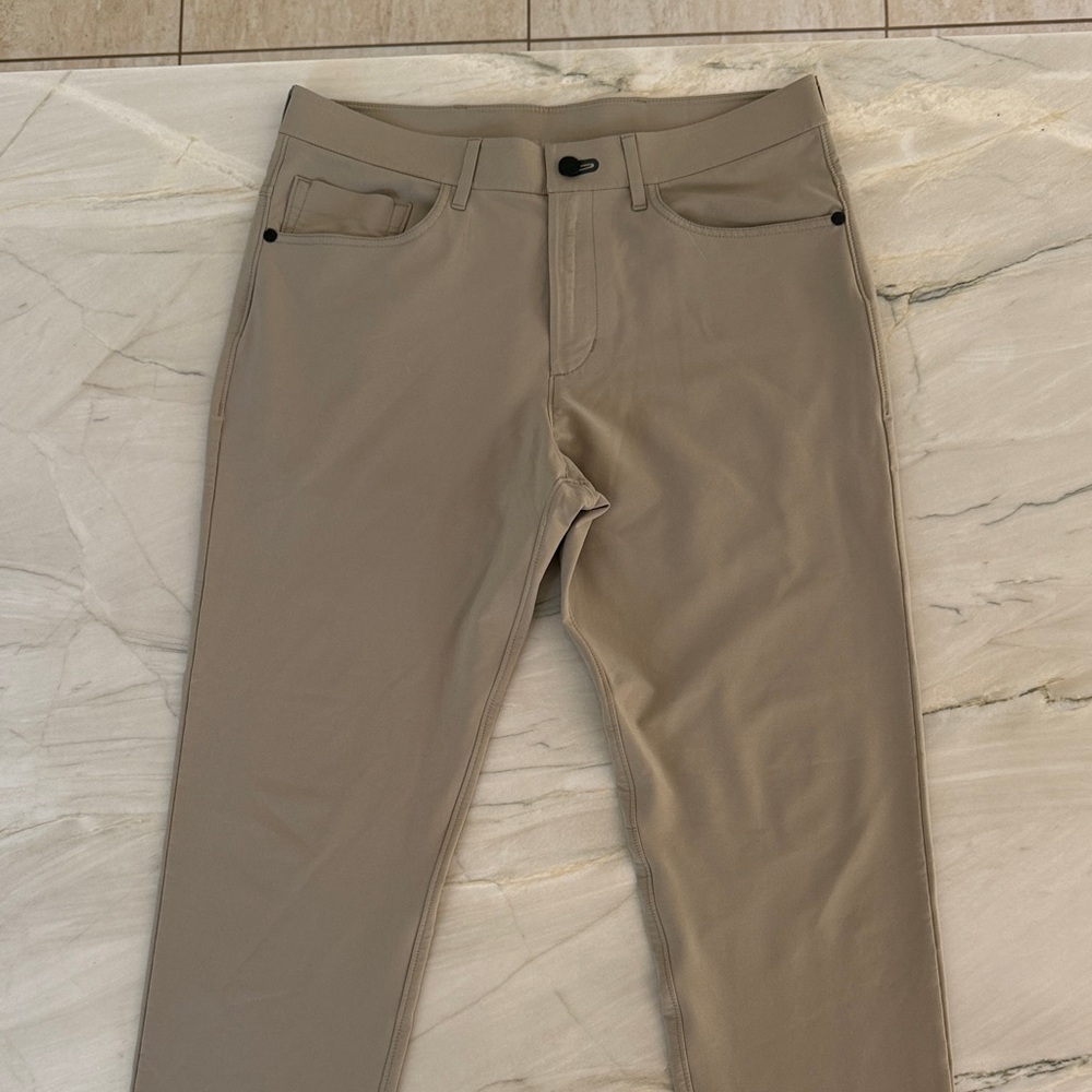 Men's Slim Stretch Pants in Taupe